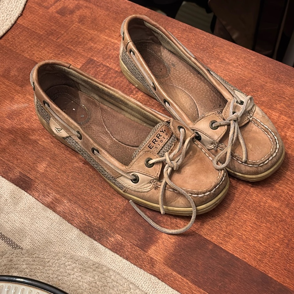 Used Sperry Top-Sider size 7